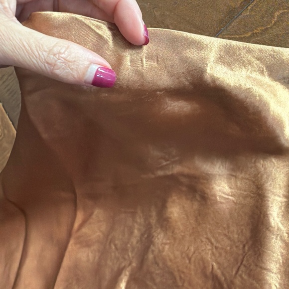 Vince L EUC silky soft gold luxe fall color evening or event skirt - Picture 4 of 6